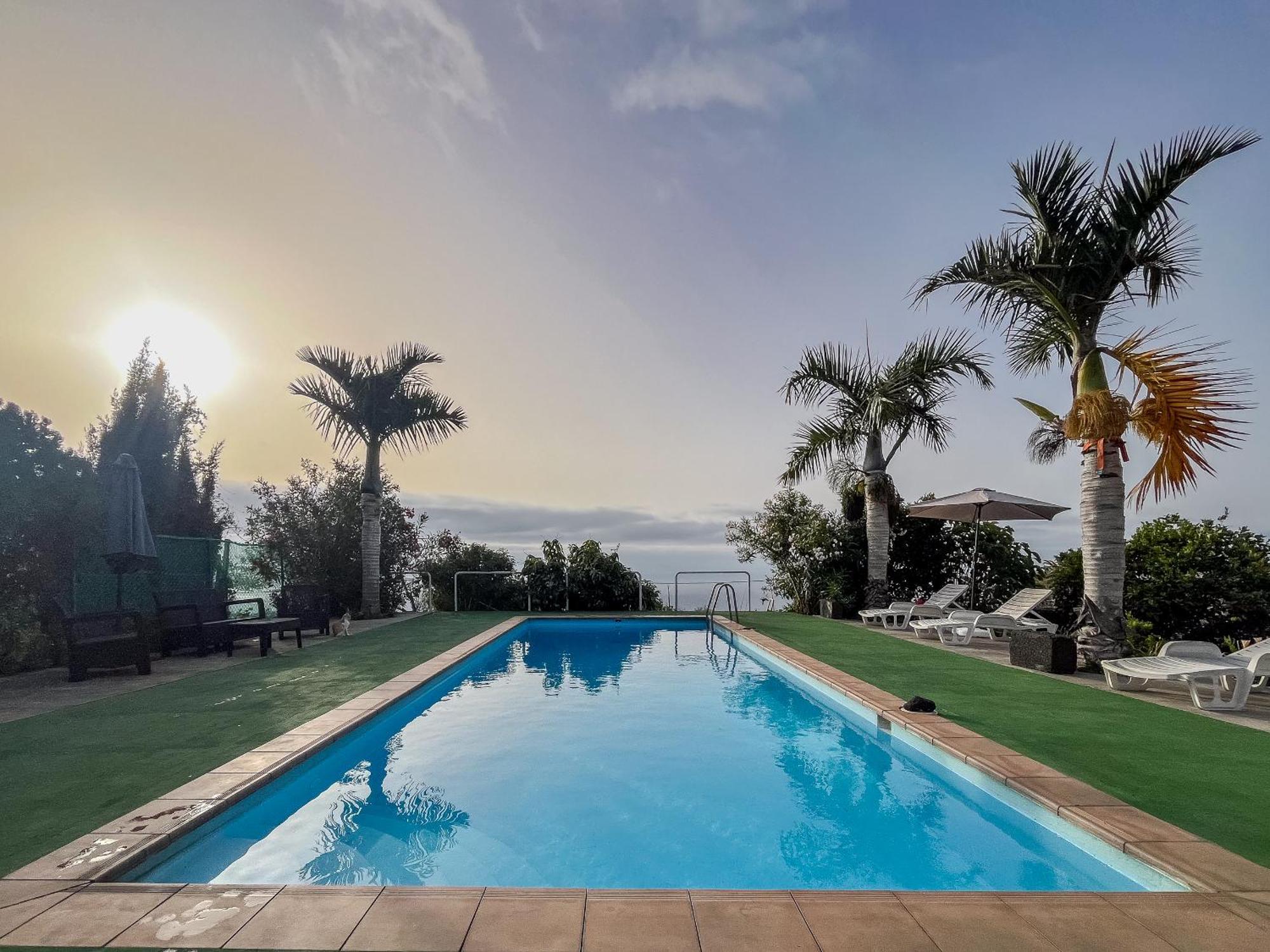 Lightbooking Luymar Con Piscina Mazo Екстериор снимка